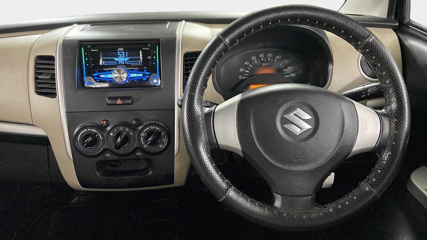 2018 Maruti Wagon R 1.0 LXI, Petrol, Manual, 19,765 km, Steering Wheel Close Up