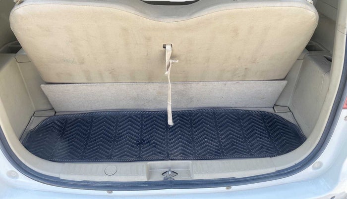 2014 Maruti Ertiga ZDI, Diesel, Manual, 1,00,227 km, Boot Inside