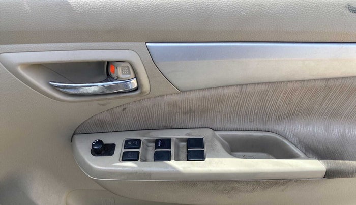 2014 Maruti Ertiga ZDI, Diesel, Manual, 1,00,227 km, Driver Side Door Panels Control