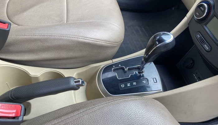 2013 Hyundai Verna FLUIDIC 1.6 VTVT SX AT, Petrol, Automatic, 43,829 km, Gear Lever
