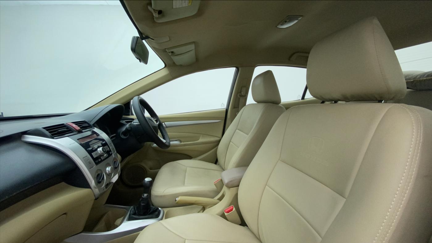 2011 Honda City 1.5L I-VTEC V MT, Petrol, Manual, 1,14,079 km, Right Side Front Door Cabin