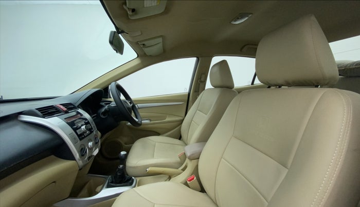 2011 Honda City 1.5L I-VTEC V MT, Petrol, Manual, 1,14,079 km, Right Side Front Door Cabin