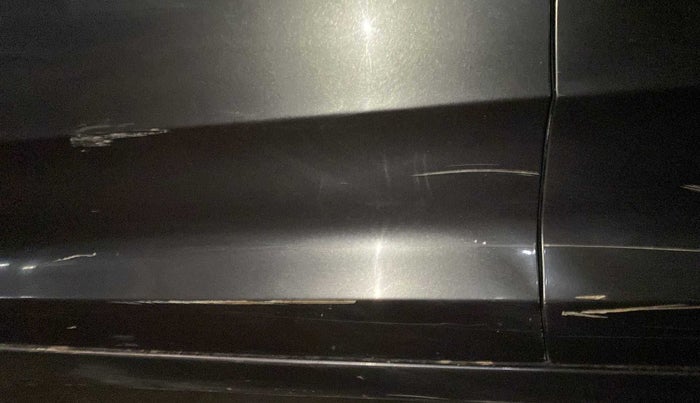 2021 Tata ALTROZ XZ DIESEL, Diesel, Manual, 60,735 km, Front passenger door - Slightly dented