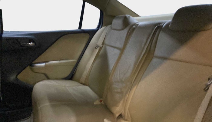 2015 Honda City 1.5L I-DTEC V, Diesel, Manual, 85,212 km, Right Side Rear Door Cabin