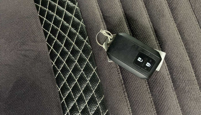 2019 Maruti Baleno ZETA CVT PETROL 1.2, Petrol, Automatic, 64,013 km, Key Close Up