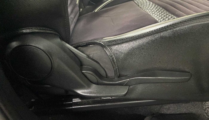 2019 Maruti Baleno ZETA CVT PETROL 1.2, Petrol, Automatic, 64,013 km, Driver Side Adjustment Panel