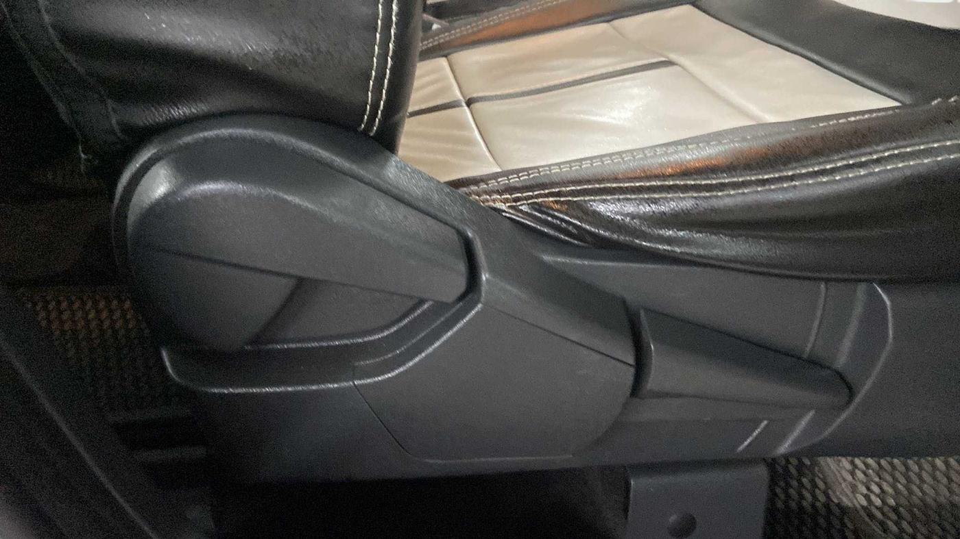 2021 Nissan MAGNITE XV MT, Petrol, Manual, 46,402 km, Driver Side Adjustment Panel