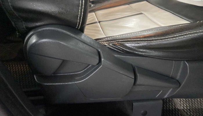 2021 Nissan MAGNITE XV MT, Petrol, Manual, 46,402 km, Driver Side Adjustment Panel