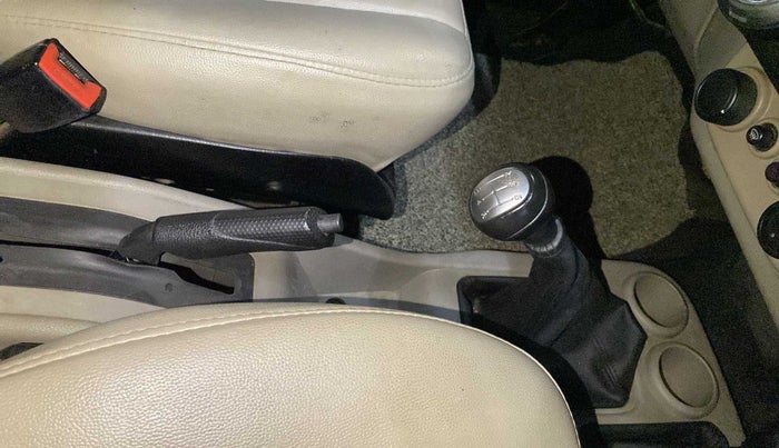 2019 Mahindra Thar CRDE 4X4 AC, Diesel, Manual, 33,153 km, Gear Lever