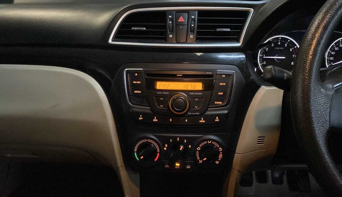 2014 Maruti Ciaz VXI, CNG, Manual, 87,754 km, Infotainment System