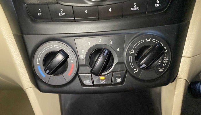 2014 Maruti Ciaz VXI, CNG, Manual, 87,754 km, AC Unit - Directional switch has minor damage