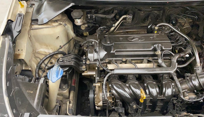 2016 Hyundai Elite i20 SPORTZ 1.2, Petrol, Manual, 1,05,342 km, Engine View - Right