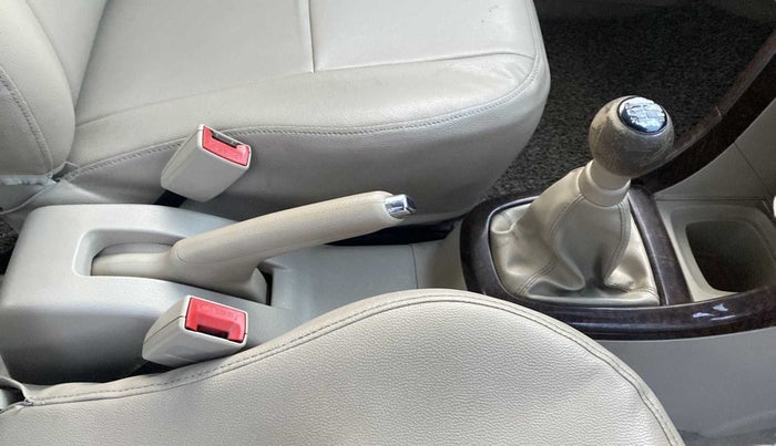 2014 Maruti Swift Dzire VXI, Petrol, Manual, 84,318 km, Gear Lever