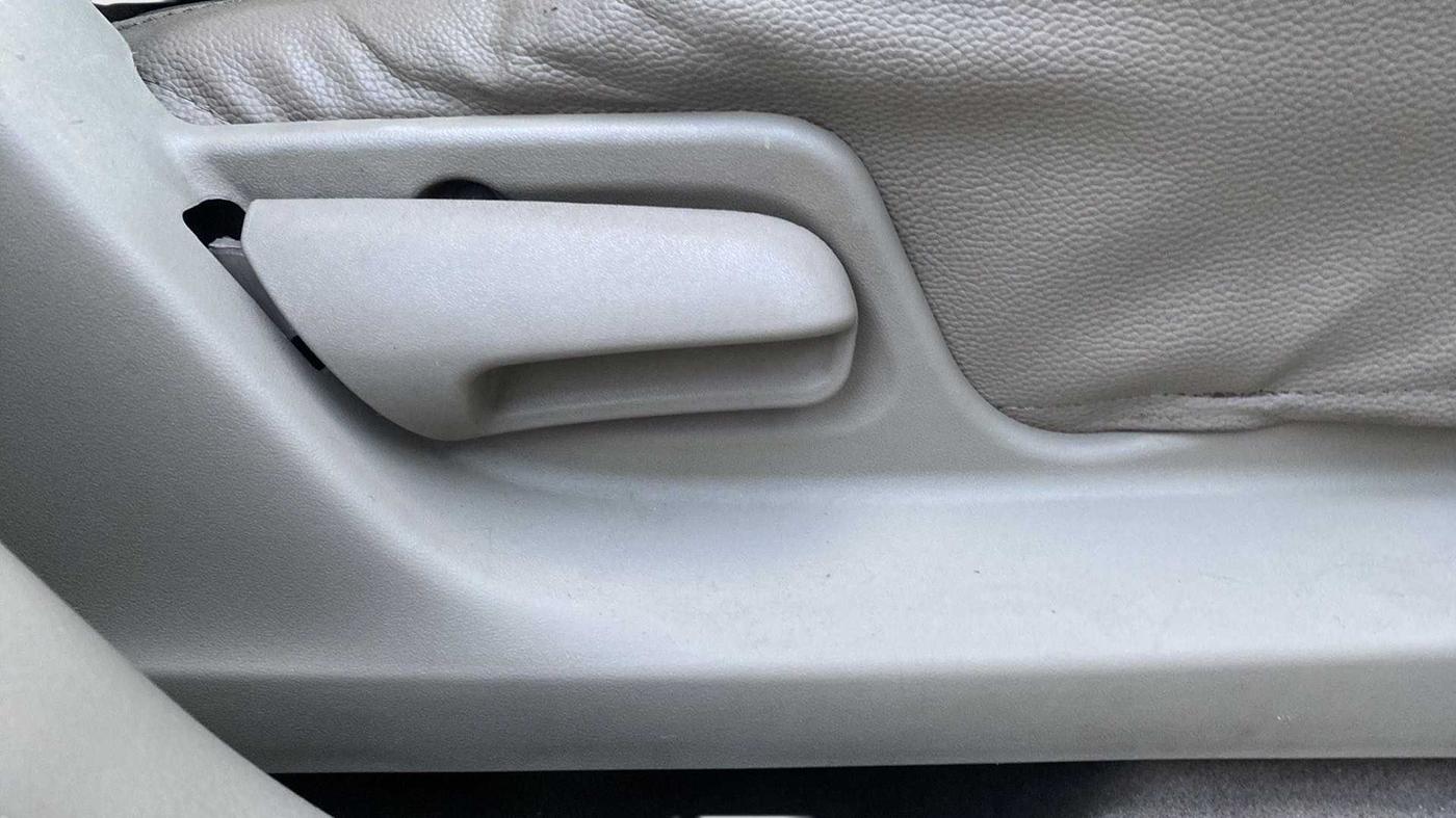 2014 Maruti Swift Dzire VXI, Petrol, Manual, 84,318 km, Driver Side Adjustment Panel