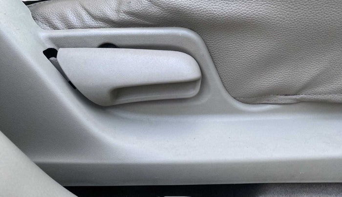 2014 Maruti Swift Dzire VXI, Petrol, Manual, 84,318 km, Driver Side Adjustment Panel