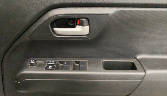 2023 Maruti New Wagon-R VXI 1.0, Petrol, Manual, 31,249 km, Driver Side Door Panels Control
