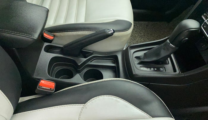 2021 Toyota URBAN CRUISER PREMIUM GRADE AT DUAL TONE, Petrol, Automatic, 25,448 km, Gear Lever