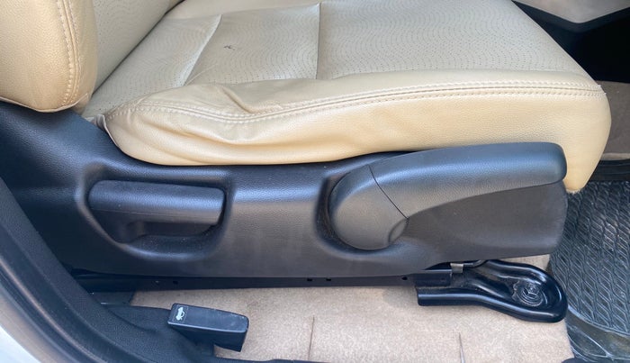 2017 Honda City 1.5L I-VTEC VX CVT, Petrol, Automatic, 25,791 km, Driver Side Adjustment Panel