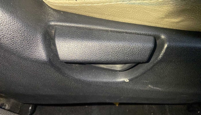 2018 Hyundai NEW SANTRO SPORTZ MT, Petrol, Manual, 25,369 km, Driver Side Adjustment Panel