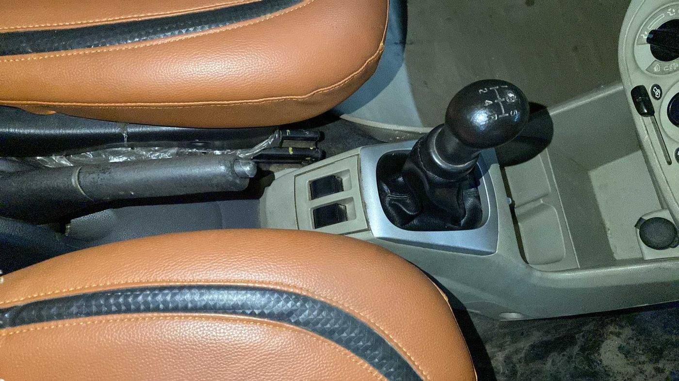2016 Maruti Alto K10 VXI, Petrol, Manual, 1,16,231 km, Gear Lever