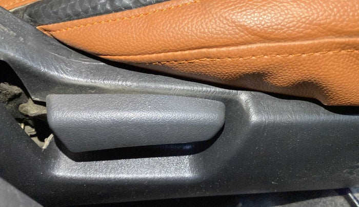 2016 Maruti Alto K10 VXI, Petrol, Manual, 1,16,231 km, Driver Side Adjustment Panel