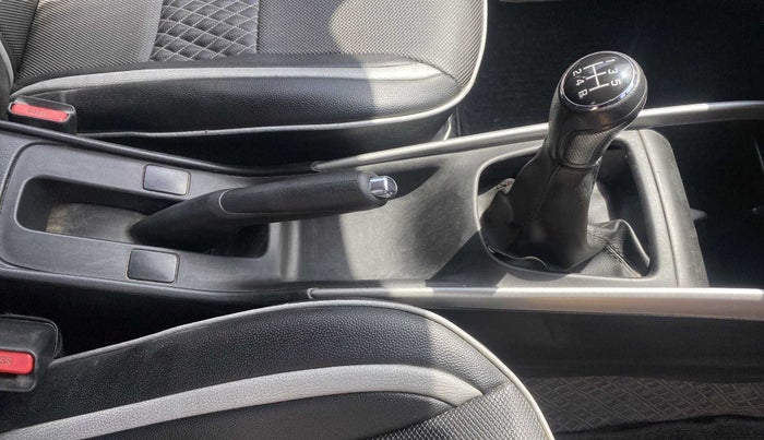 2018 Maruti Baleno DELTA PETROL 1.2, Petrol, Manual, 95,745 km, Gear Lever