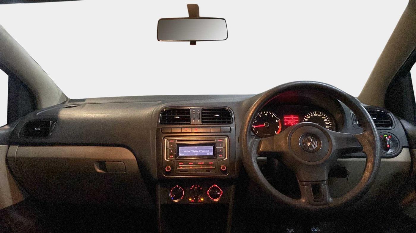 2013 Volkswagen Polo COMFORTLINE 1.2L PETROL, Petrol, Manual, 1,20,103 km, Dashboard