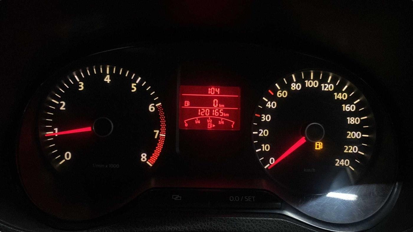 2013 Volkswagen Polo COMFORTLINE 1.2L PETROL, Petrol, Manual, 1,20,103 km, Odometer Image