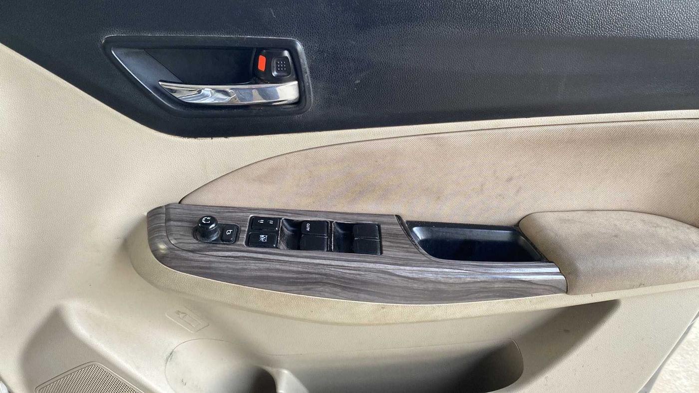 2020 Maruti Dzire VXI, Petrol, Manual, 52,327 km, Driver Side Door Panels Control