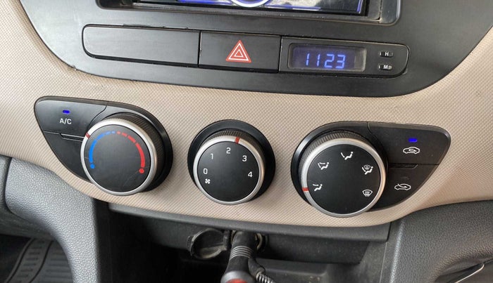 2014 Hyundai Grand i10 MAGNA 1.2 KAPPA VTVT, Petrol, Manual, 66,906 km, AC Unit - Minor issue in the heater switch