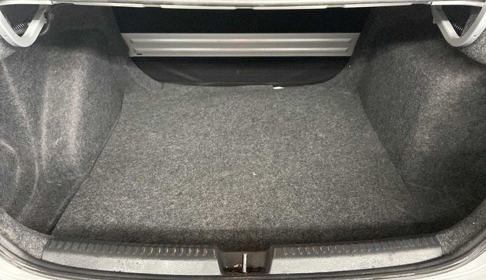 2016 Volkswagen Vento COMFORTLINE 1.2 TSI AT, Petrol, Automatic, 51,251 km, Boot Inside