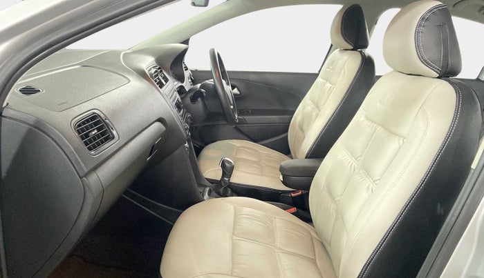 2016 Volkswagen Vento COMFORTLINE 1.2 TSI AT, Petrol, Automatic, 51,251 km, Right Side Front Door Cabin