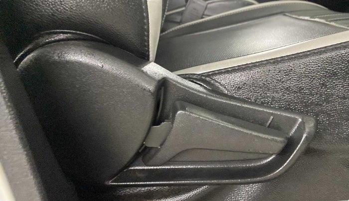2020 Maruti S PRESSO VXI+, Petrol, Manual, 31,009 km, Driver Side Adjustment Panel