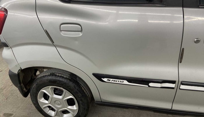 2020 Maruti S PRESSO VXI+, Petrol, Manual, 31,009 km, Right rear door - Slightly dented