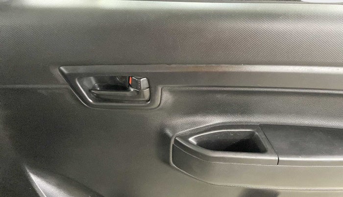 2020 Maruti S PRESSO VXI+, Petrol, Manual, 31,009 km, Driver Side Door Panels Control