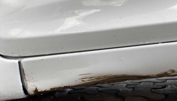 2018 Hyundai Eon ERA +, Petrol, Manual, 47,575 km, Left running board - Slightly dented