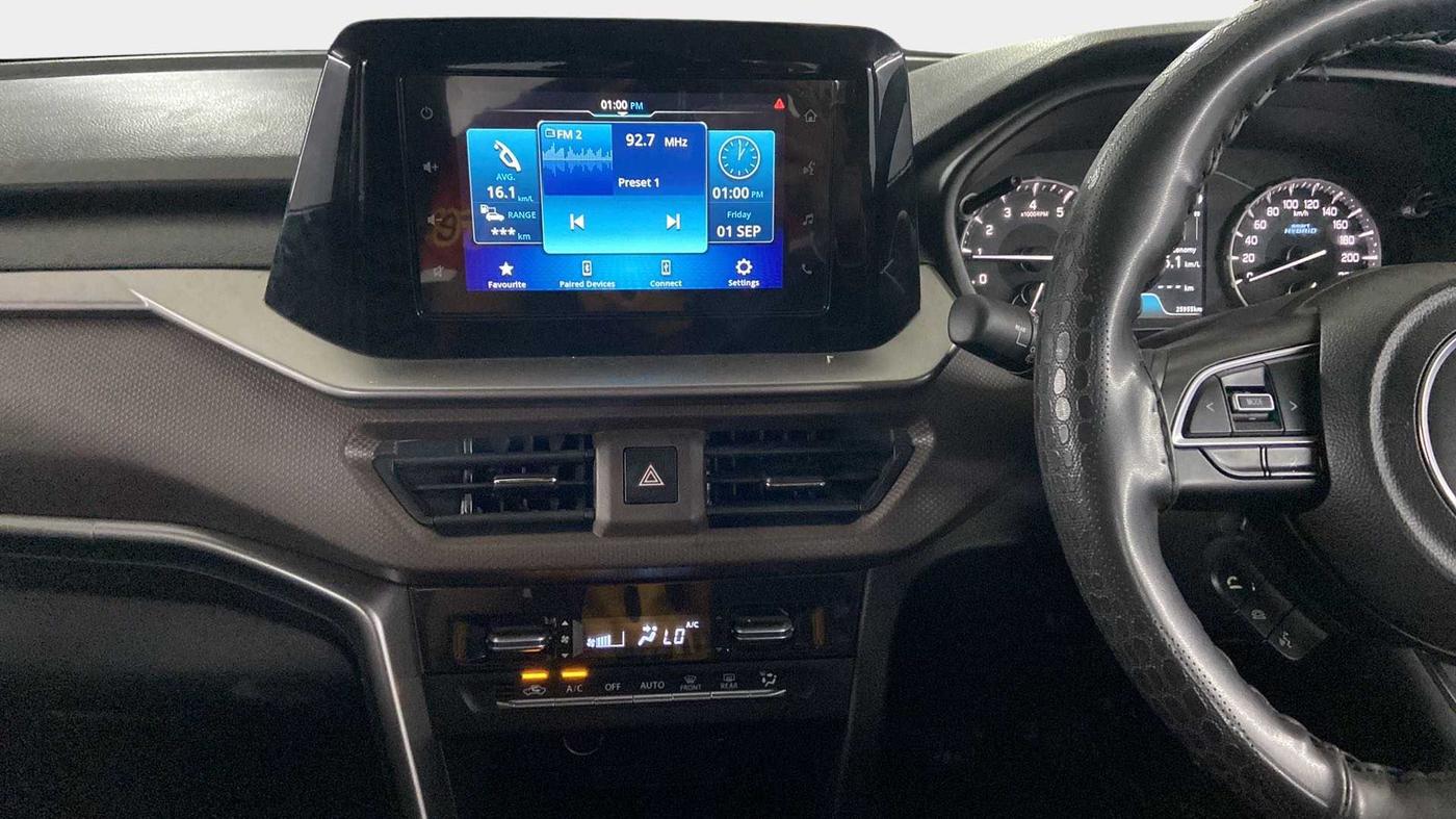 2022 Maruti BREZZA ZXI + SMART HYBRID, Petrol, Manual, 26,591 km, Air Conditioner