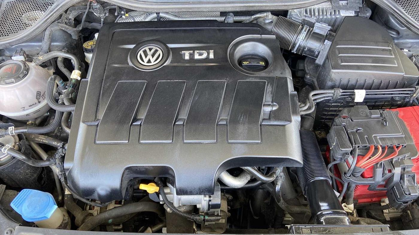 2019 Volkswagen Ameo TRENDLINE 1.5L, Diesel, Manual, 1,06,043 km, Open Bonet