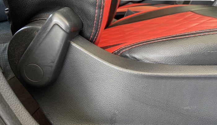 2019 Volkswagen Ameo TRENDLINE 1.5L, Diesel, Manual, 1,06,043 km, Driver Side Adjustment Panel