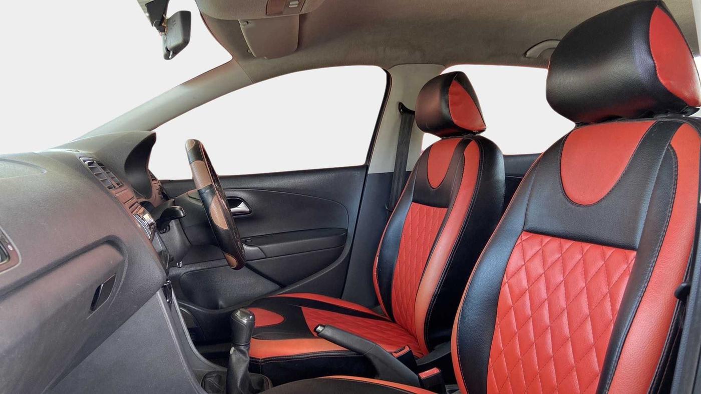 2019 Volkswagen Ameo TRENDLINE 1.5L, Diesel, Manual, 1,06,043 km, Right Side Front Door Cabin