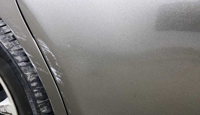 2018 Maruti Swift VXI, CNG, Manual, 33,015 km, Right rear door - Minor scratches