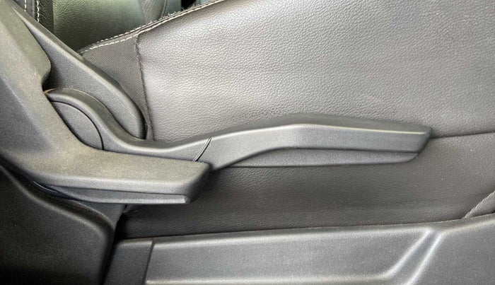 2020 Maruti XL6 ALPHA AT, Petrol, Automatic, 89,590 km, Driver Side Adjustment Panel