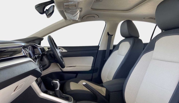 2022 Volkswagen VIRTUS TOPLINE TSI 1.0 AT, Petrol, Automatic, 2,982 km, Right Side Front Door Cabin