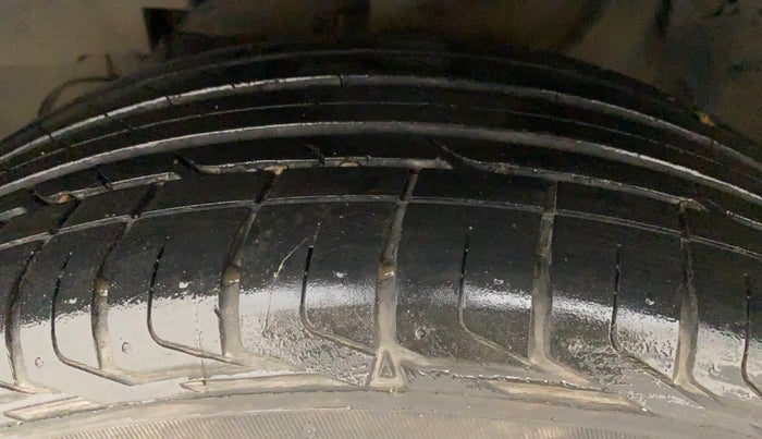 2020 Tata NEXON XZA PLUS PETROL, Petrol, Automatic, 40,443 km, Left Front Tyre Tread