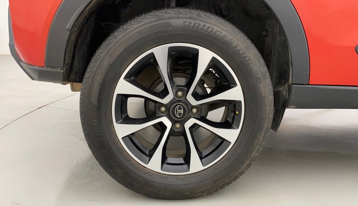 2020 Tata NEXON XZA PLUS PETROL, Petrol, Automatic, 40,443 km, Right Rear Wheel