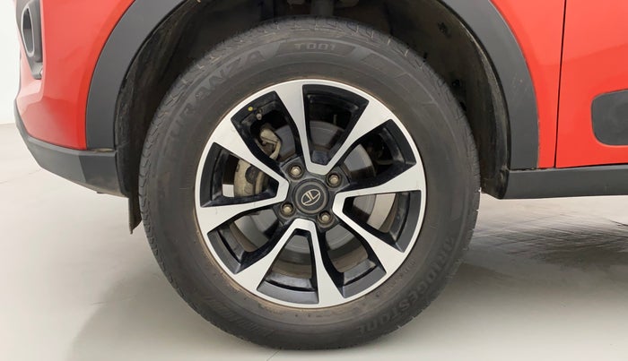 2020 Tata NEXON XZA PLUS PETROL, Petrol, Automatic, 40,443 km, Left Front Wheel
