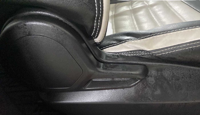 2021 Tata Tiago XE PETROL, Petrol, Manual, 39,405 km, Driver Side Adjustment Panel