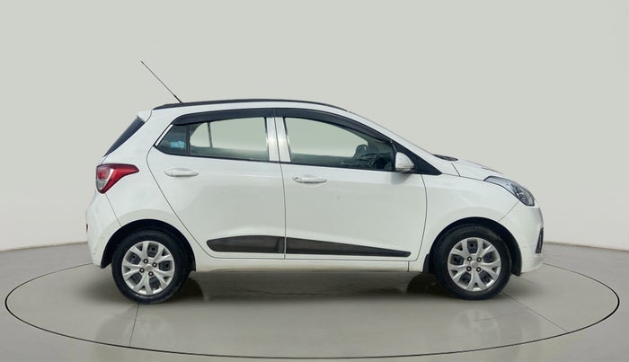 2016 Hyundai Grand i10 SPORTZ 1.2 KAPPA VTVT, Petrol, Manual, 25,960 km, Right Side View