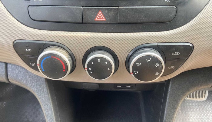 2015 Hyundai Grand i10 ASTA AT 1.2 KAPPA VTVT, Petrol, Automatic, 92,253 km, AC Unit - Minor issue in the heater switch