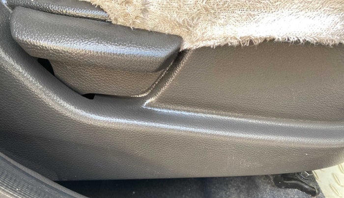 2012 Hyundai Eon ERA +, Petrol, Manual, 43,767 km, Driver Side Adjustment Panel